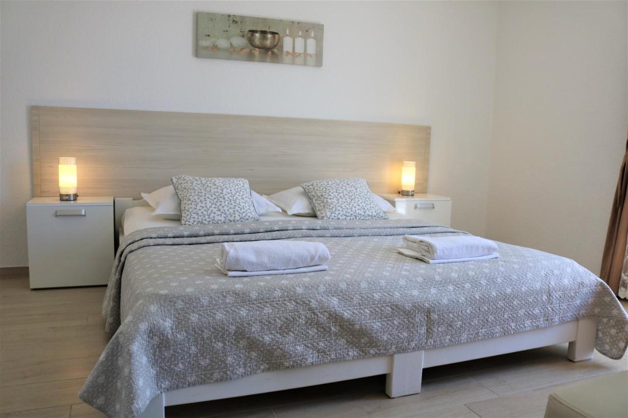 Apartments Irma Baška Voda Esterno foto