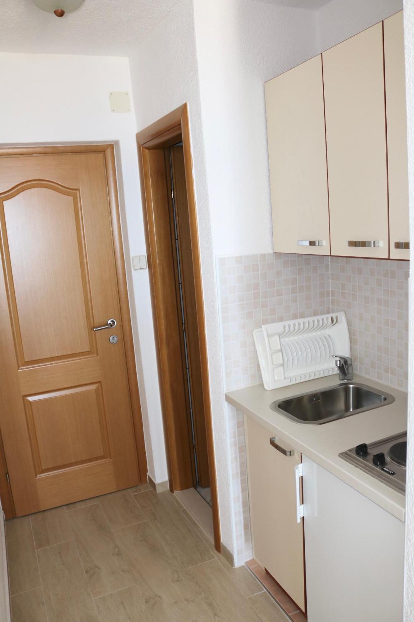 Apartments Irma Baška Voda Esterno foto