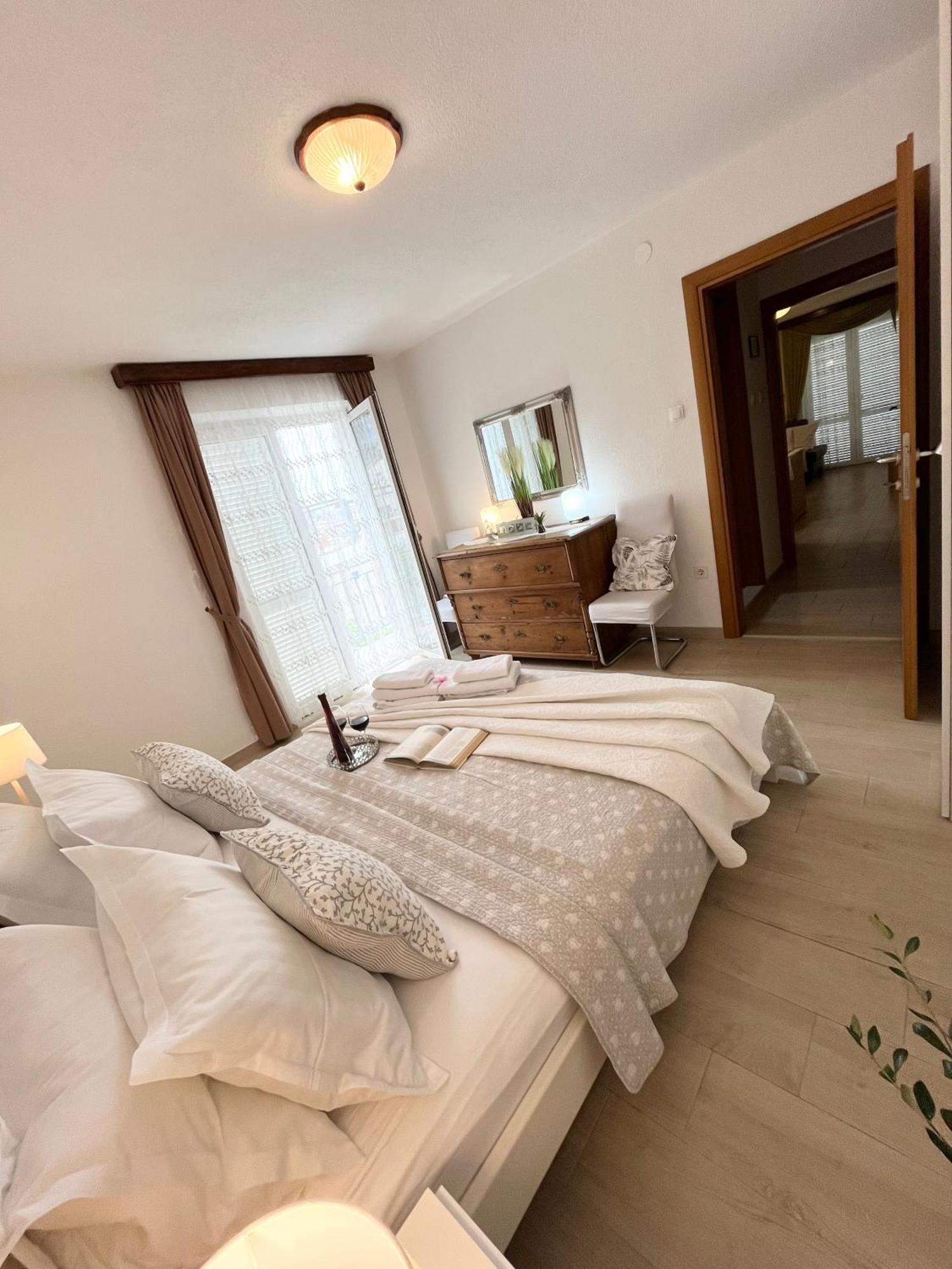 Apartments Irma Baška Voda Esterno foto