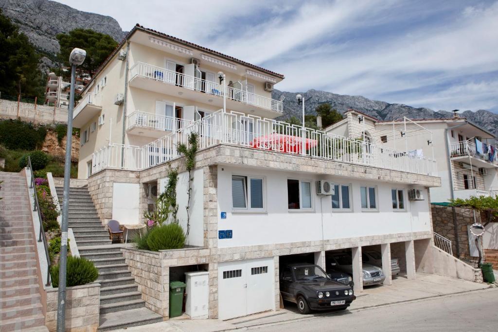 Apartments Irma Baška Voda Esterno foto