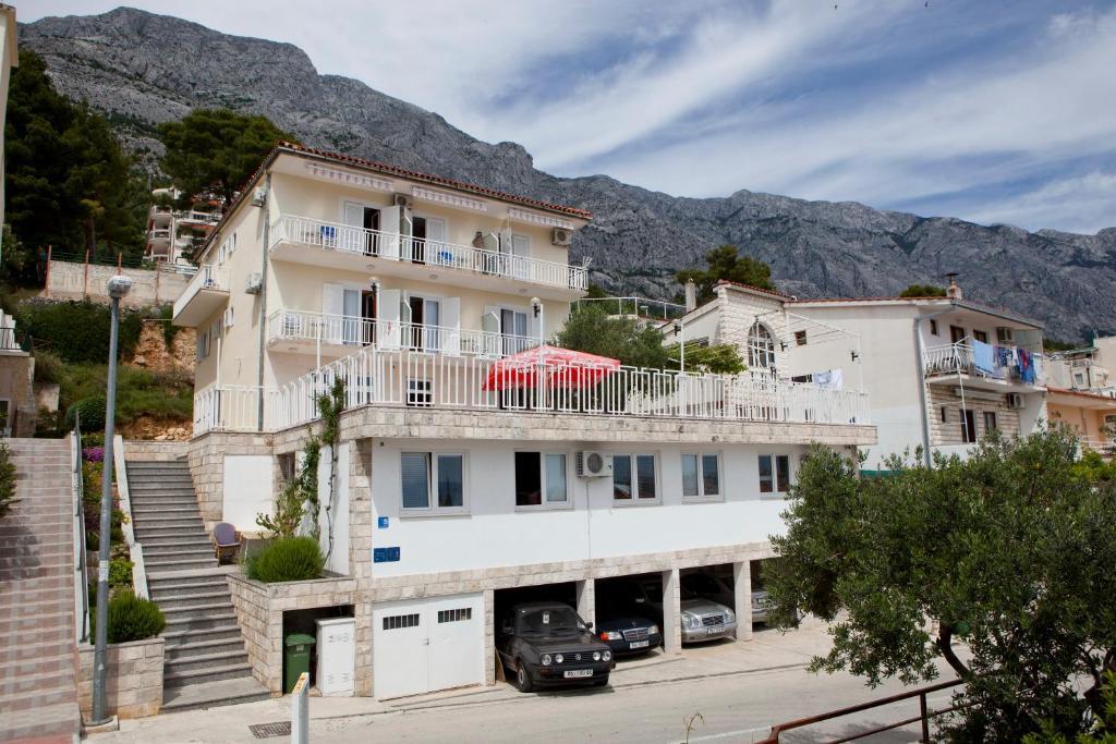 Apartments Irma Baška Voda Esterno foto